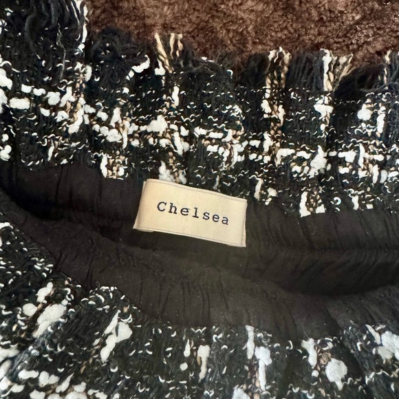 Chic & girly Black Tweed Ruffle Skirt from Honey, S - Picture 4 of 4